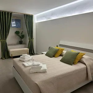 https://imbriani-69-apartment.barihotels.org