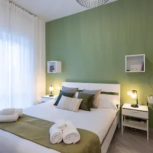 Ottoboni Apartment, 4 Persone, Balcone, Wi-fi, Stazione Tiburtina Apartamento